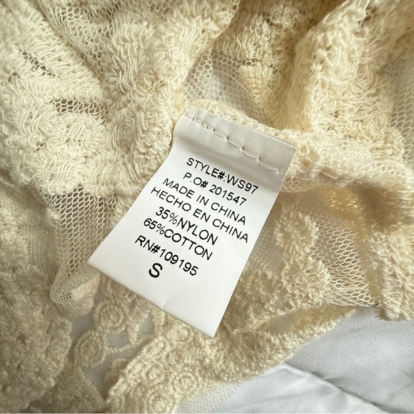 Annabelle Cream Embroidered Mesh Lace Top Size S - Picture 3 of 8